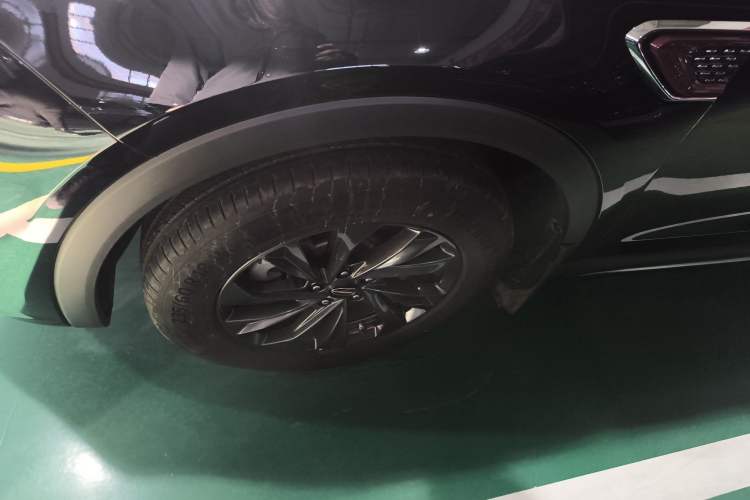 Used Hongqi HS5 2025 2.0T Two-Wheel Drive Flagship Pro Edition