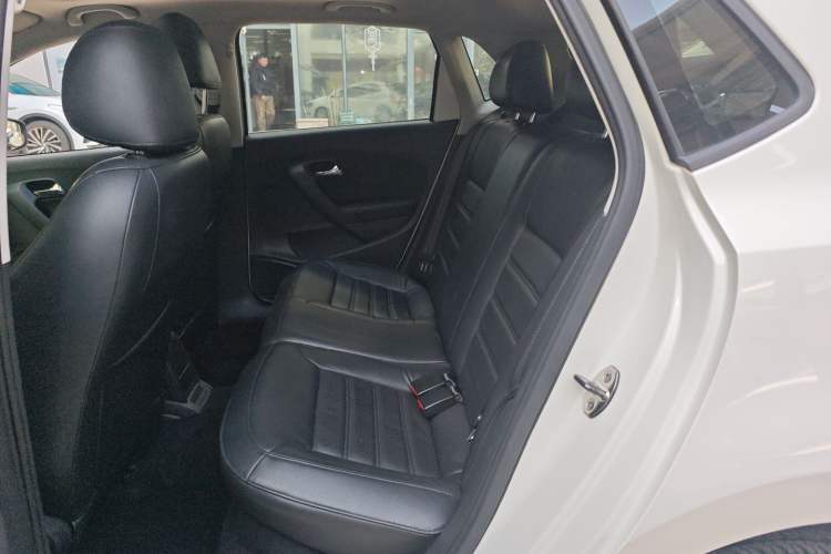 Used Volkswagen Polo 2013 1.6L Automatic Luxury Edition
