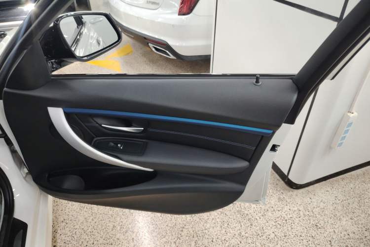 Used BMW 3 Series 2018 320i M Sport Package
