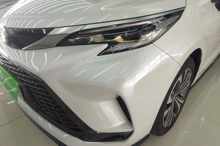 Used Toyota Granvia 2022 2.5L Hybrid Prestige Edition