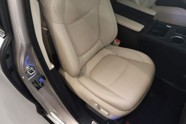 Used Toyota Sienna 2021 2.5L Hybrid Premium Edition
