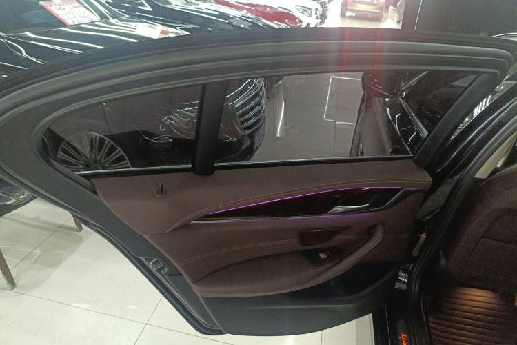 Used BMW 5 Series 2020 525Li Luxury Package
