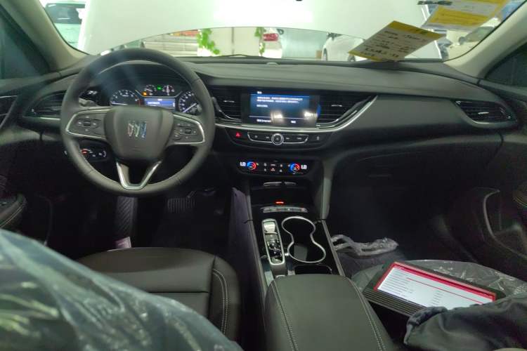 Used Buick Regal 2024 25T Deluxe Edition
