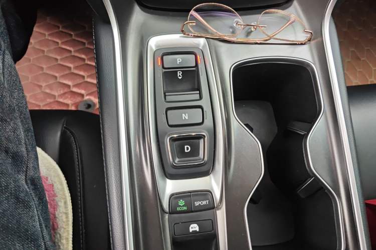 Used Honda Accord 2018 Rui Hybrid 2.0L Rui Ling Edition China VI
