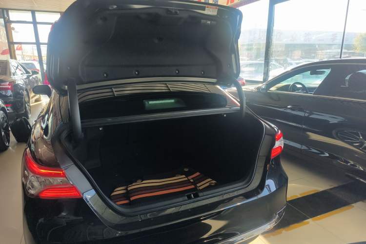 Used Toyota Camry 2023 2.5G Luxury Edition
