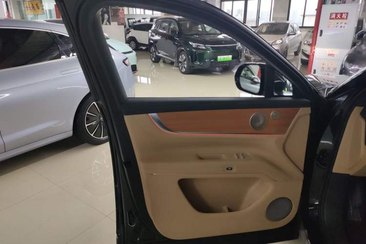 Used Hima AITO M9 2024 All-Electric Max Version 100 kWh 6-Seater
