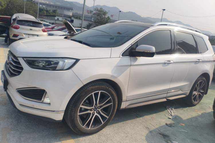 Used Ford Edge 2020 EcoBoost 245 Two-Wheel Drive Titanium 7-Seater
