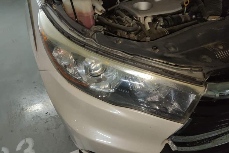 Used Toyota Highlander 2015 2.0T Four-Wheel Drive Luxury Navigation Version with 7 Seats
