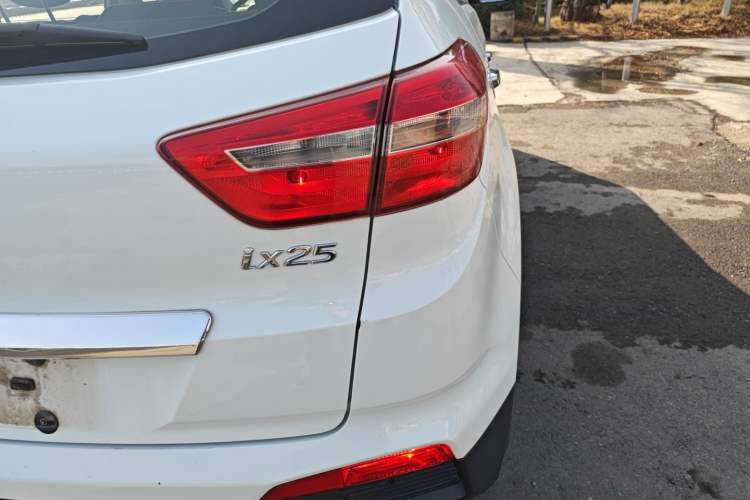 Used Hyundai ix25 2015 1.6L Automatic Two-Wheel Drive Smart GLS Trim
