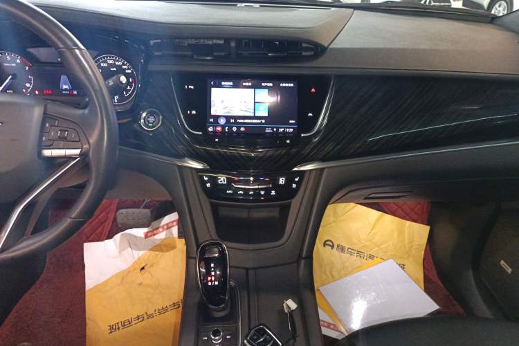 Used Cadillac XT6 2022 2.0T 7-Seater Four-Wheel Drive Luxury Version
