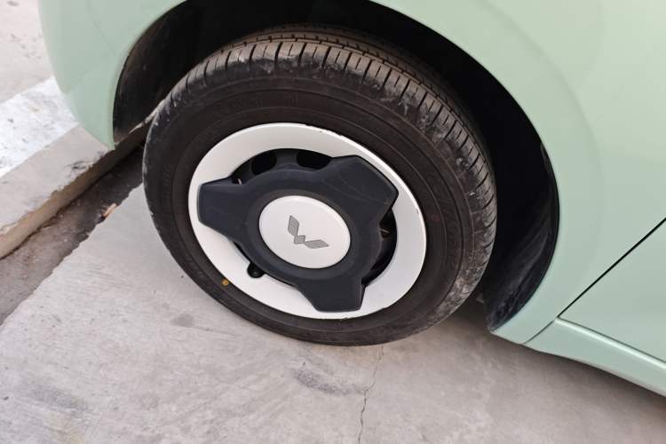 Used Wuling Hongguang MINIEV 2024 3rd Generation 215km Youth Edition
