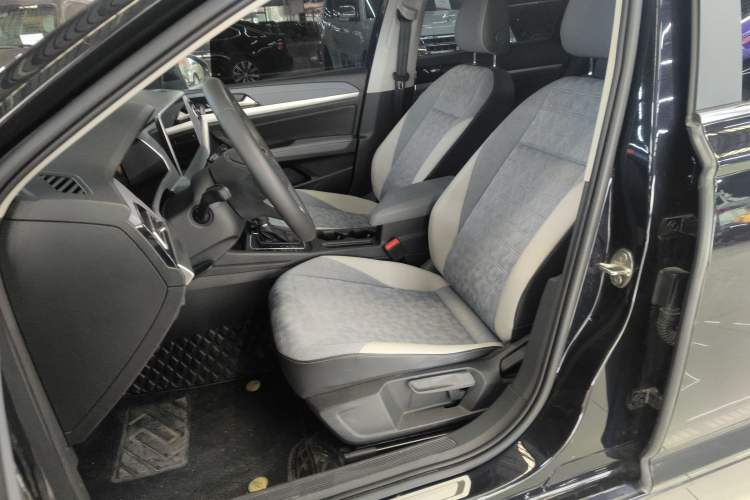 Used Volkswagen Lavida 2024 300TSI DSG Full-Comfort Edition
