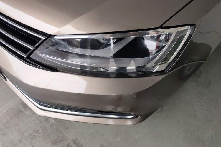 Used Volkswagen Sagitar 2017 230TSI Automatic Comfort Version
