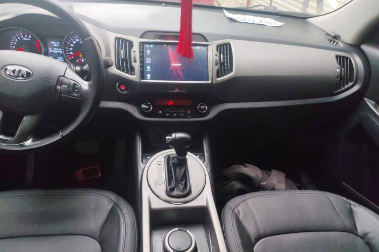 Used Kia Sportage R 2015 2.0L Automatic Two-Wheel Drive DLX Model
