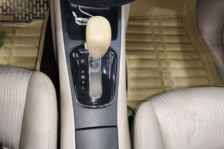 Used Nissan Tiida 2011 1.6L CVT Smart Version
