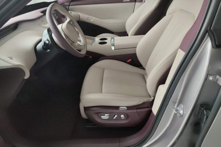 Used Xiaomi Auto YU7 2025 Ultra-Long Range All-Wheel Drive Pro Version
