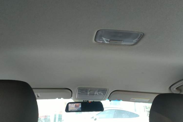 Used Hyundai Elantra 2015 1.6L Automatic Fashion Model