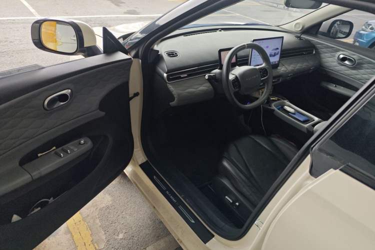 Used Dongfeng NAMMI 01 2024 330 Plus Smart+
