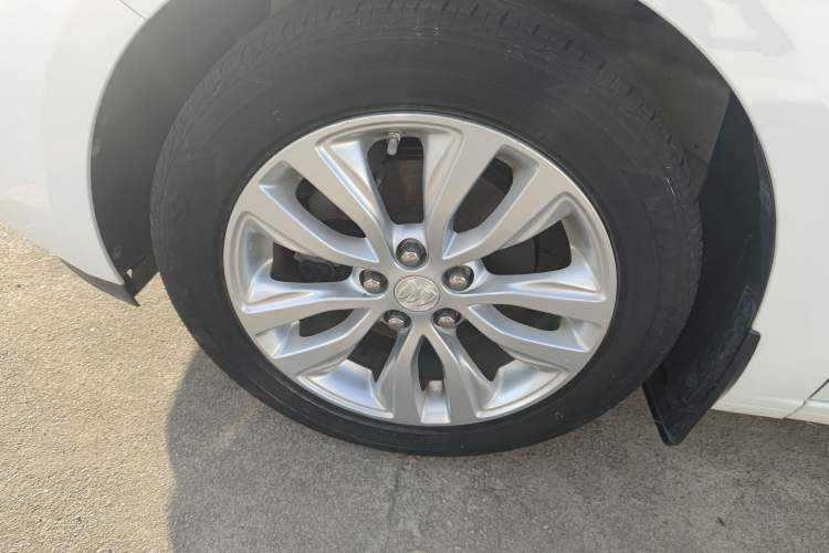 Used Buick GT 2018 15T Manual Elite Version China V Standard
