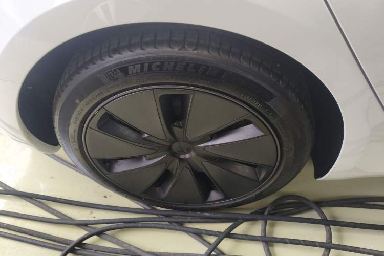 Used Tesla Model 3 2023 Rear-Wheel-Drive Version
