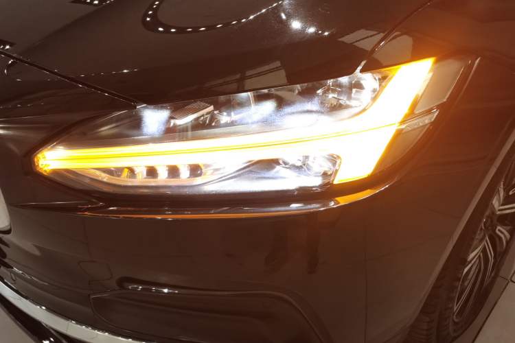 Used Volvo S90 2022 B5 Zhiyi Luxury Edition
