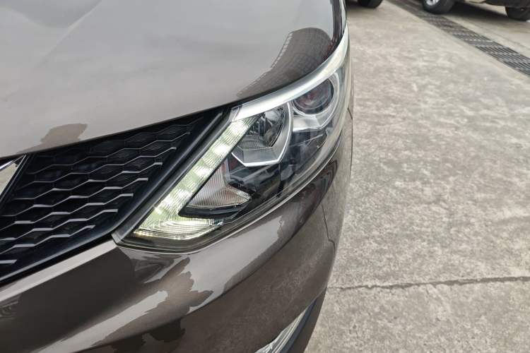 Used Nissan Qashqai 2017 2.0L CVT Smart Enjoyment Version China VI Standard