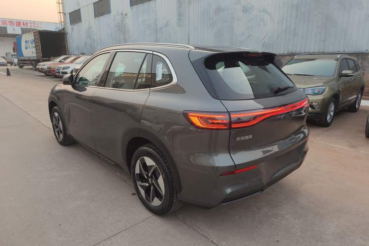 Used  E5 2024 440km Launch Edition
