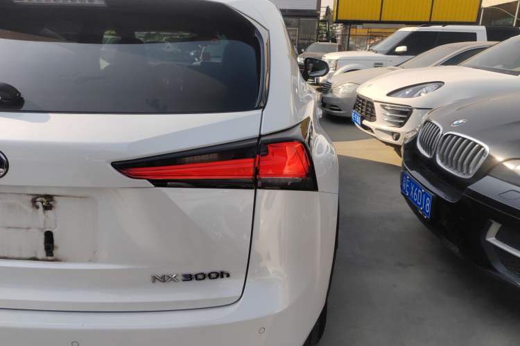 Used Lexus NX 2017 300h Front-Drive FENGSHANG Edition
