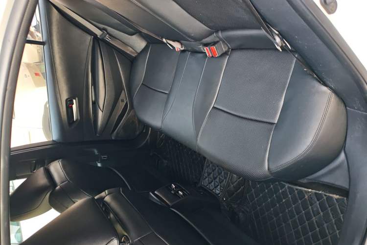 Used Toyota Levin 2021 185T CVT Luxury Edition
