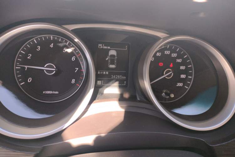 Used Wuling 730 2020 Commercial Vehicle 1.5L Manual Value Edition 7 Seats
