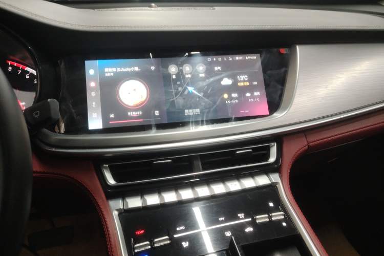 Used Changan CS85 COUPE 2023 1.5T DCT Luxury Version
