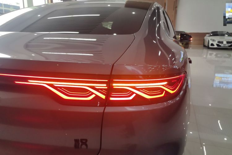 Used BYD Han 2022 EV Genesis Edition 715KM Front-Wheel-Drive Prestige Model
