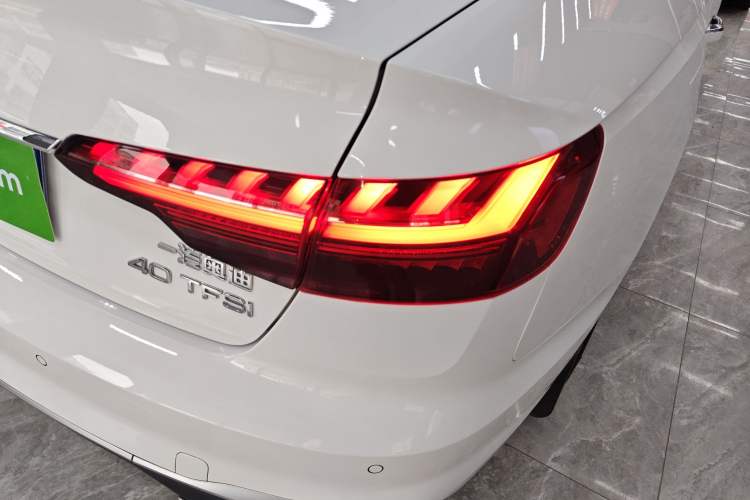 Used Audi A4L 2022 40 TFSI Fashion Dynamic Model
