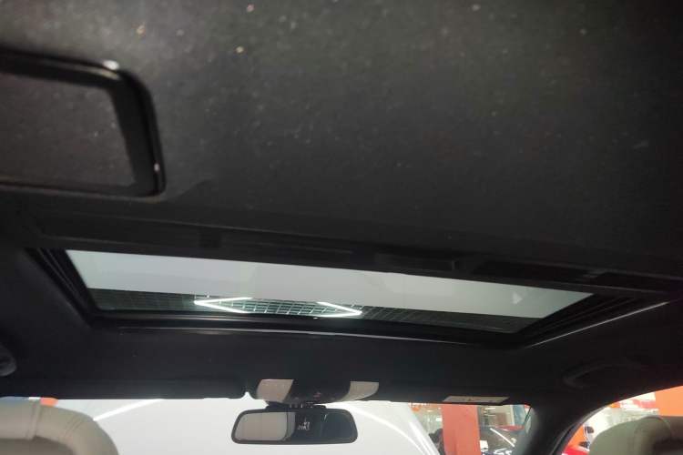 Used Mercedes-Benz E-Class 2015 E 260 L Sport Edition
