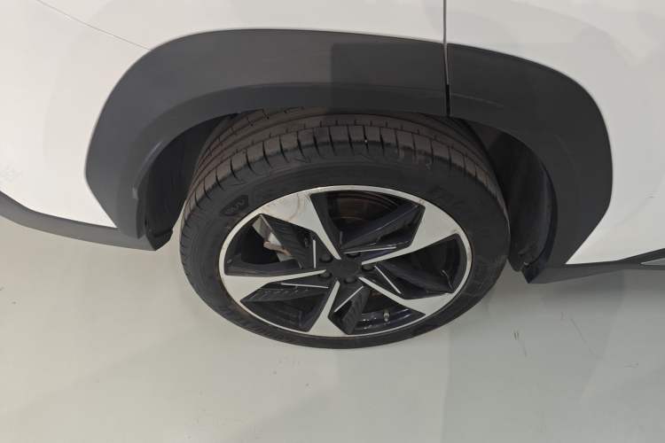 Used  L7 2023 1.5T 115 km Starship
