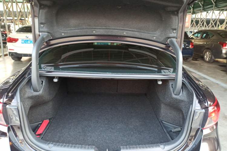 Used Mazda Atenza 2018 2.5L Blue Sky Sport Edition China VI compliant