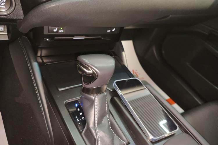 Used Lexus ES 2018 200 Excellence Edition China V Standard
