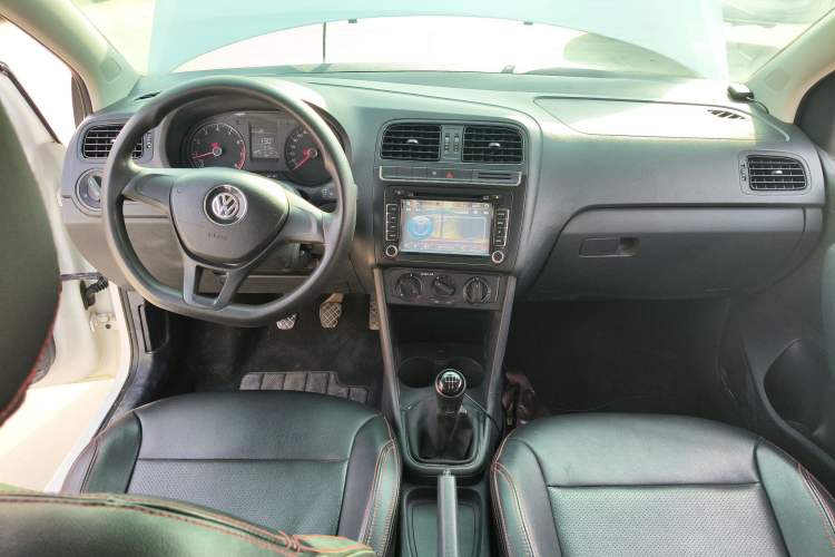 Used Volkswagen Polo 2016 1.4L Manual Fashion Model
