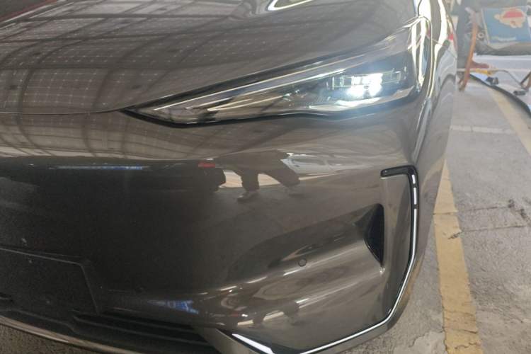 Used  E5 2024 530km Starship Edition
