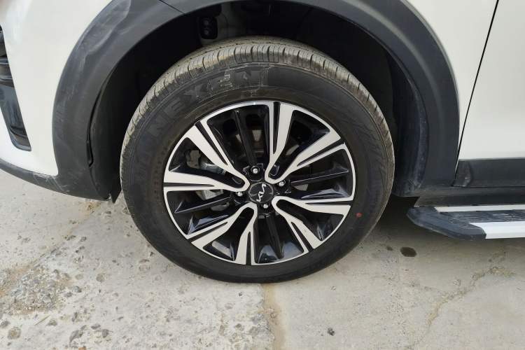 Used Kia kx1 Stonic 2021 1.4L CVT Fun Edition