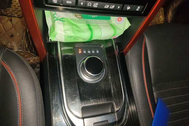 Used Land Rover Discovery Sport 2019 240 PS SE Dynamic Version China VI Standard