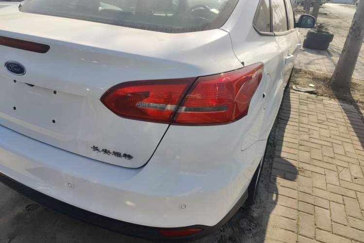 Used Ford Focus 2017 Sedan 1.6L Automatic Fashion Edition Smart Drive Version