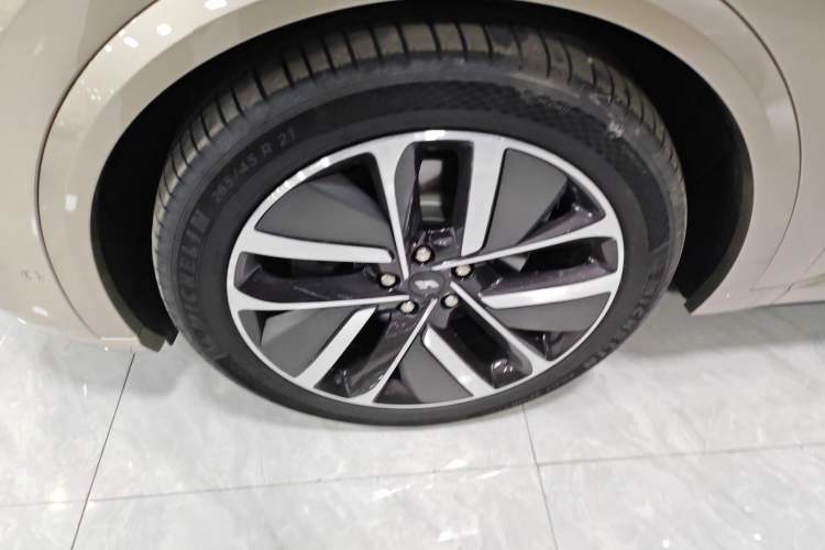 Used Li Auto L9 2024 Ultra Model
