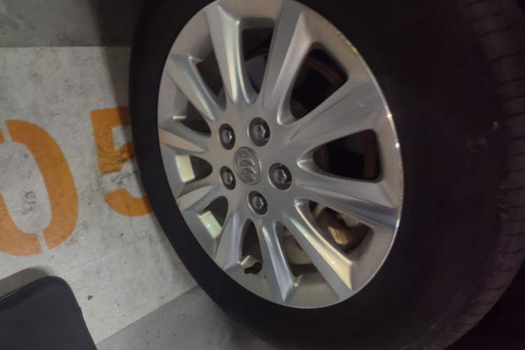 Used Buick GL8 2013 3.0L GT Luxury Business Haoya Edition
