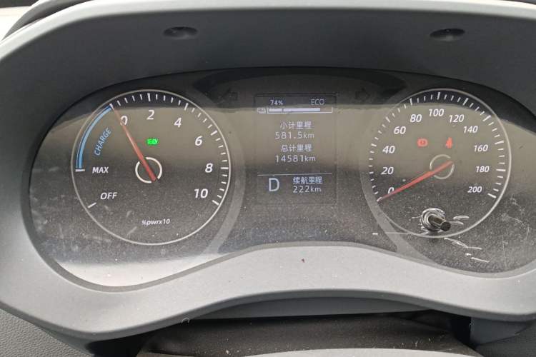 Used Wuling Yangguang 2024 300KM Comfort Version Passenger Van 75kW
