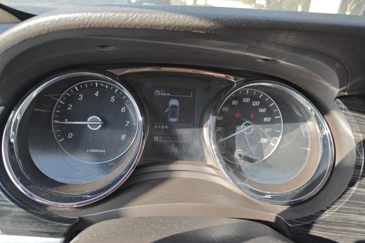 Used Baojun 730 2016 1.5T Manual Comfort Version 7 Seats