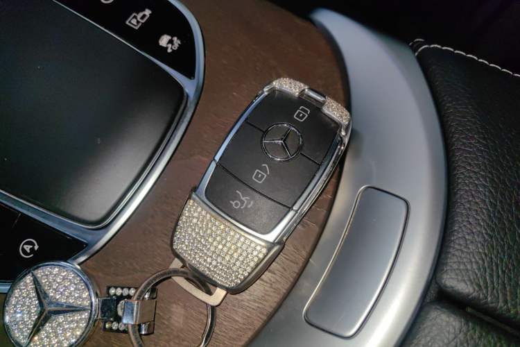 Used Mercedes-Benz GLC 2020 Facelift GLC 300 L 4MATIC Dynamic Edition
