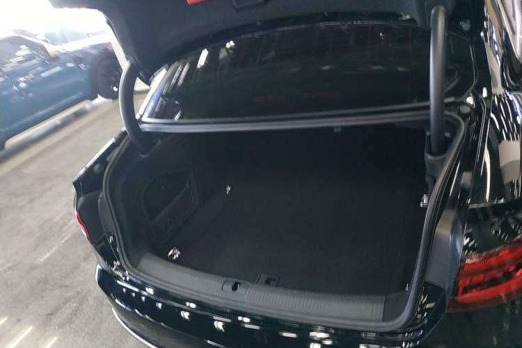 Used Audi A4L 2019 40 TFSI Fashion Edition China VI Emission Standard
