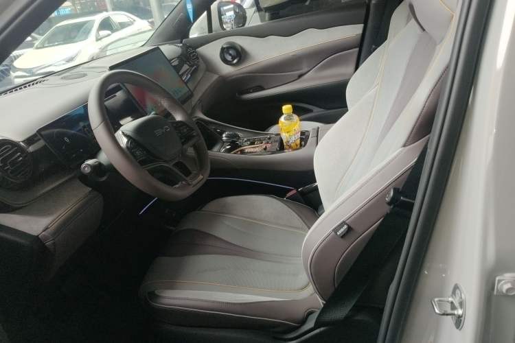 Used BYD Frigate 07 2024 HONOR Edition DM-i 100KM Luxury Model
