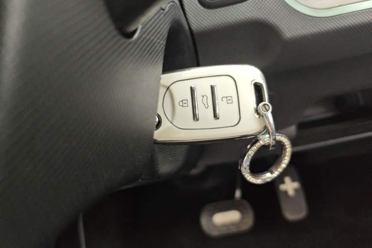 Used Wuling Hongguang MINIEV 2021 Macaron Premium Model – Lithium Iron Phosphate
